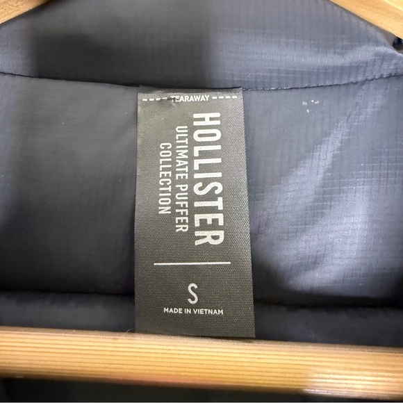 Hollister Men’s Ultimate Reversible Puffer Jacket Black Size Small NWOT - Picture 4 of 6